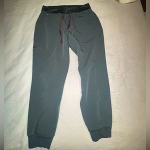 Women’s Figs Zamora 2.0 High Waisted Joggers Scrubs in Size L Petite